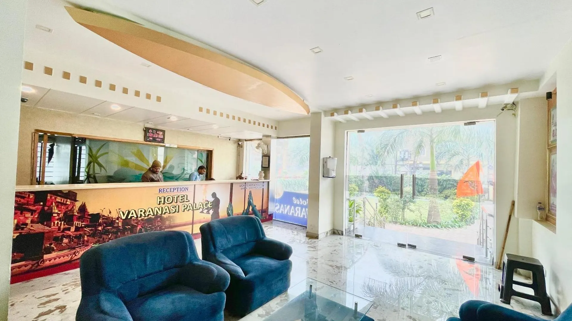 Hotel Varanasi Palace ! Varanasi Foreigner'S Choice ! Fully-Air-Conditioned-Hotel Lift-And-Parking-Availability, Near Kashi Vishwanath Temple, And Ganga Ghat