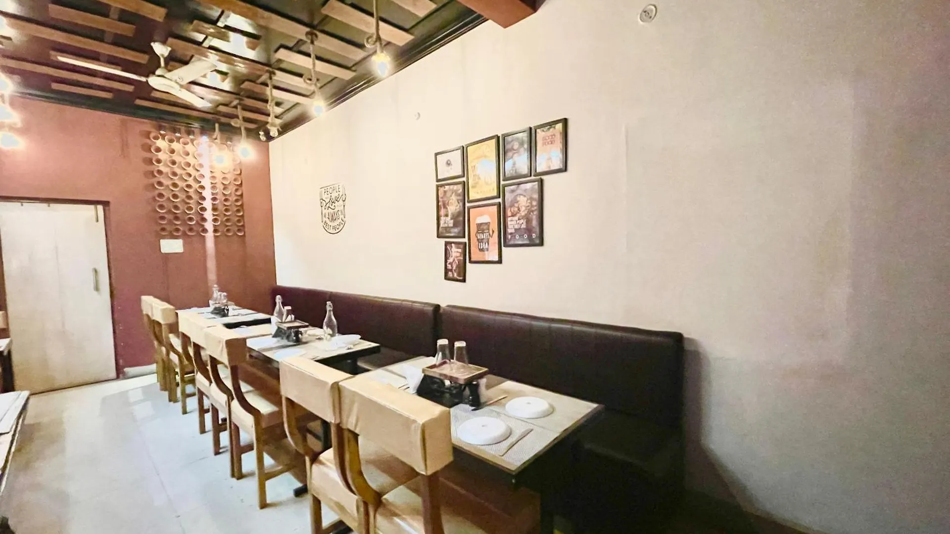 Hotel Varanasi Palace ! Varanasi Foreigner'S Choice ! Fully-Air-Conditioned-Hotel Lift-And-Parking-Availability, Near Kashi Vishwanath Temple, And Ganga Ghat 4*,  印度
