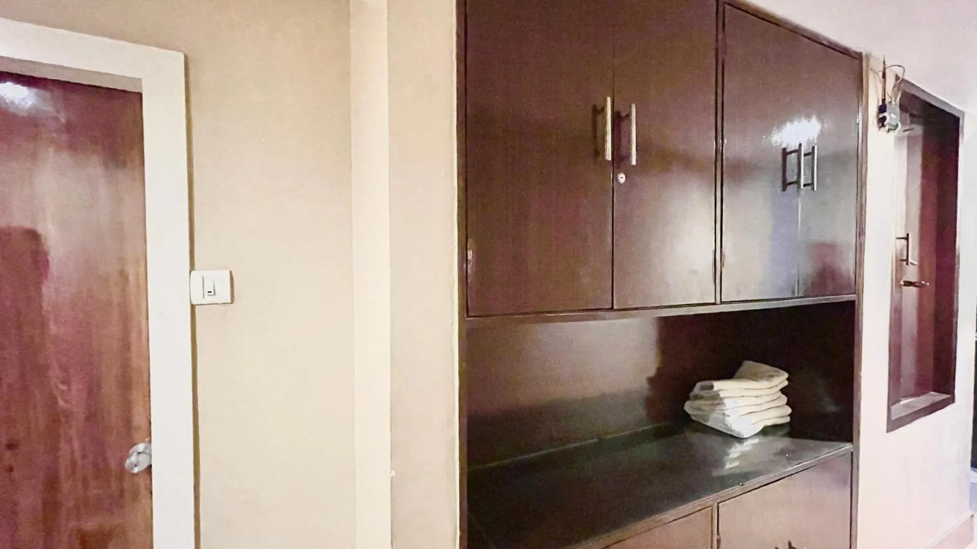 ****  Hotel Varanasi Palace ! Varanasi Foreigner'S Choice ! Fully-Air-Conditioned-Hotel Lift-And-Parking-Availability, Near Kashi Vishwanath Temple, And Ganga Ghat 印度